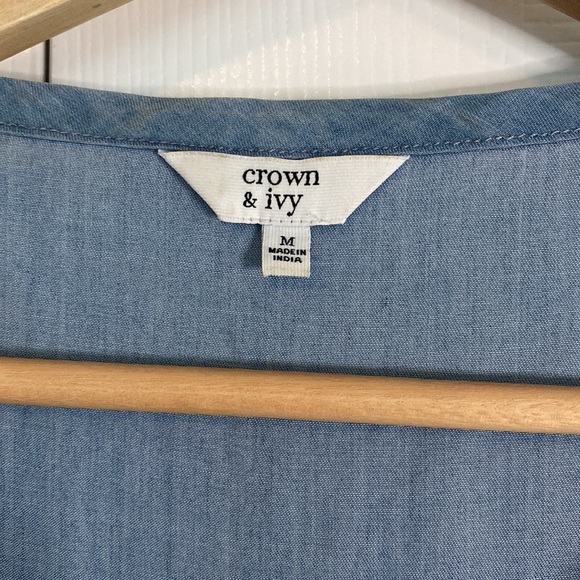 Crown & Ivy Sleeveless Tunic With Beautiful Stitch Detail - Picture 2 of 4